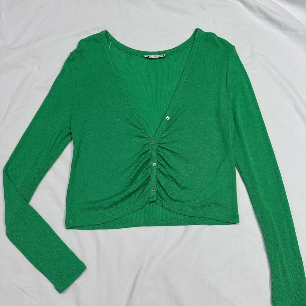 Green Ruched Front Long Sleeve Crop Top